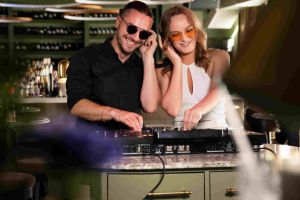 Звук та світло для ресторану та бару: як не помилитися у виборі