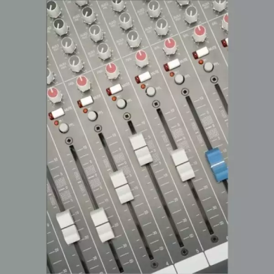 Мікшерні пульти 69679 фото